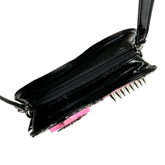 Sukuto Gothic Punk Crossbody Bag - Picture 6 of 10